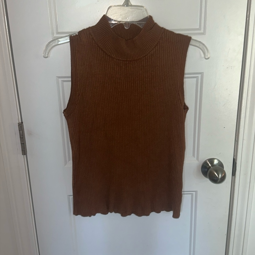 Saks fifth Avenue brown tan sweater